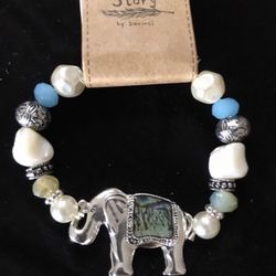 *SALE* Designer Elephant Abalone Bead Stretch Bracelet  *See My Other 800 Items*