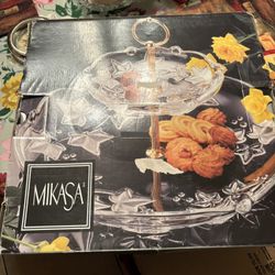 New Mikasa Serving Plate