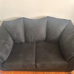 Modern Loveseat Couch – Great Condition