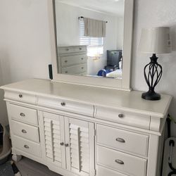 OFF WHITE DRESSER WITH MIRROR