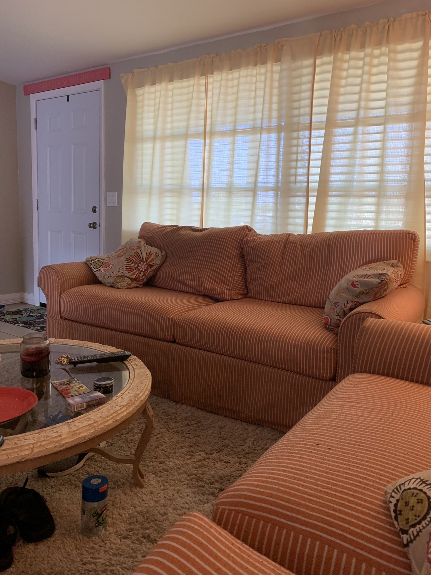 Lazy boy coach . Comes with Lazy Boy life time warranty for Sale in NW