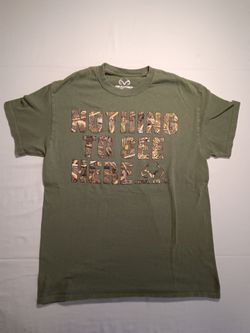 Realtree 'Nothing To See Here' Graphic T-Shirt