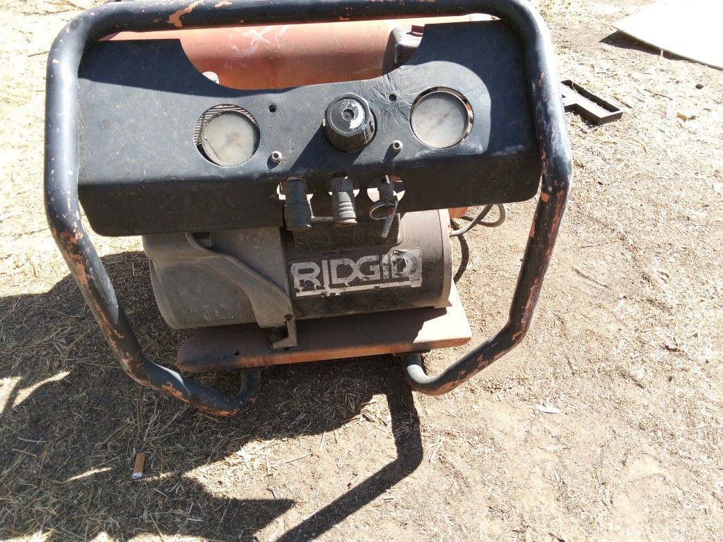 4.5 Gal Ridgid Air Compressor