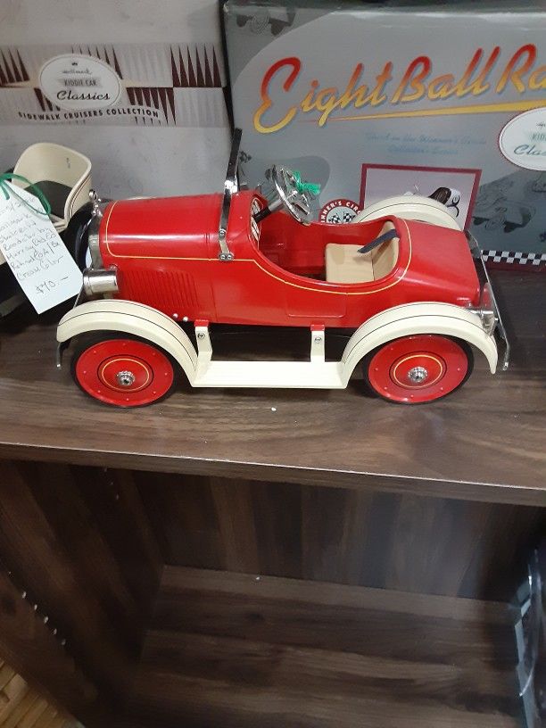 Collectible/Toy Happy Holidays