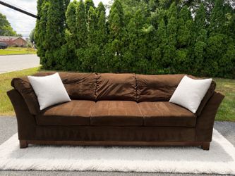 Brown 3 Seat Couch -Freshly Cleaned (Delivery Available🚗)