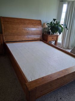 Solid wood queen bed from pottery barn