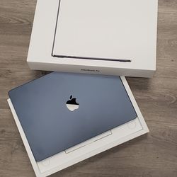 Apple MacBook Air 15in M2 Chip - $1 DOWN TODAY, NO CREDIT NEEDED