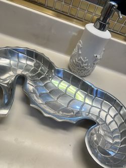 Bathroom Seahorse Decor