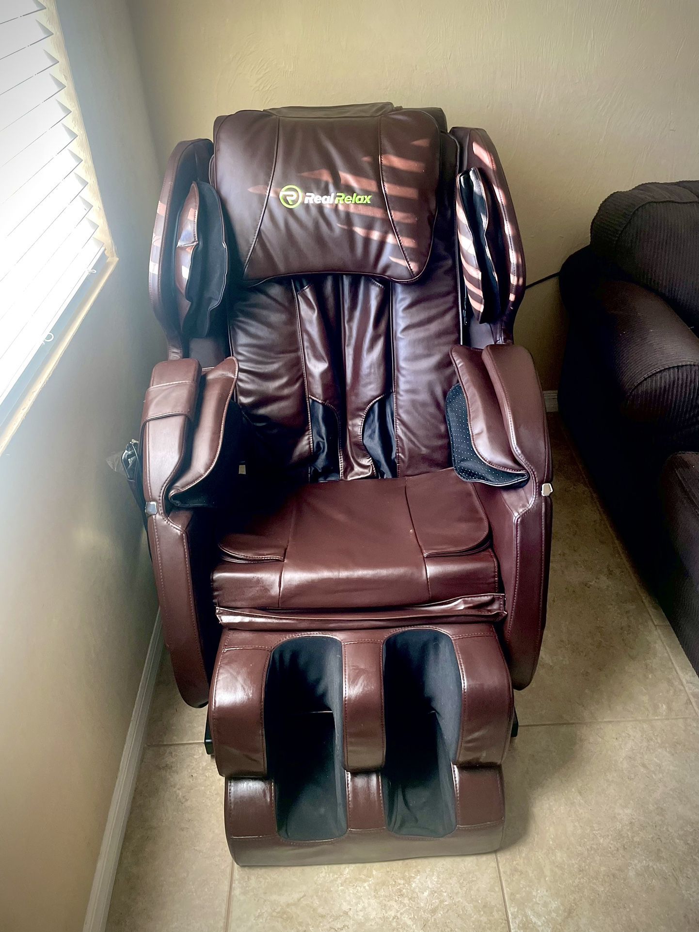 Real Relax-Deluxe Massage Chair