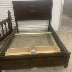 Queen Size Bed 