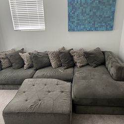 Couch set
