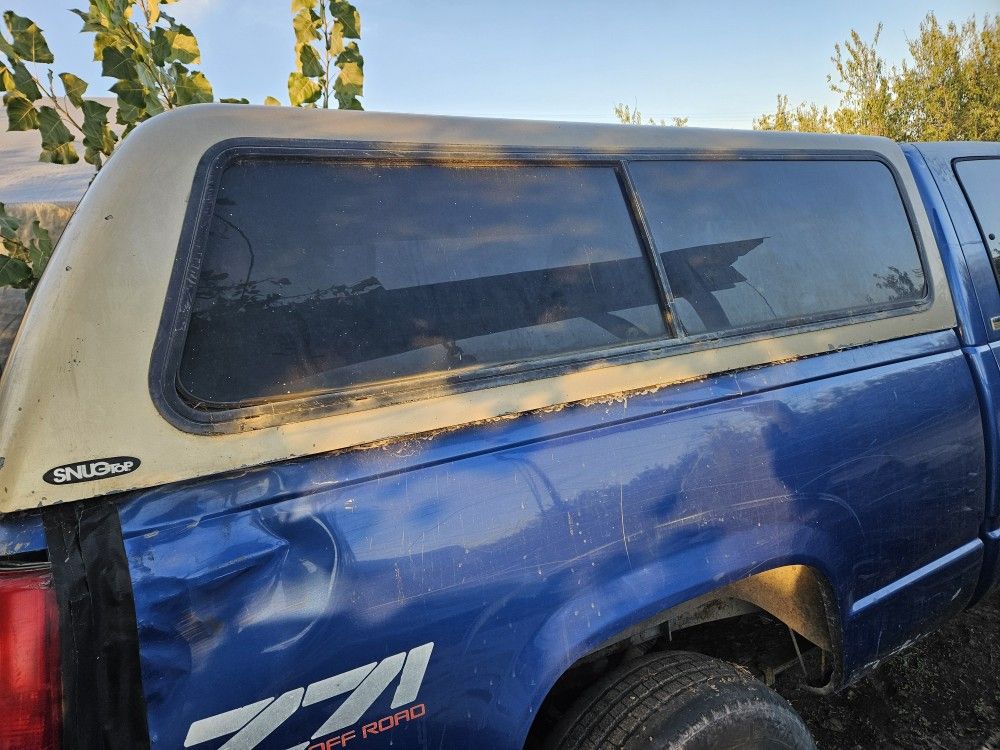 Snugtop Camper Shell