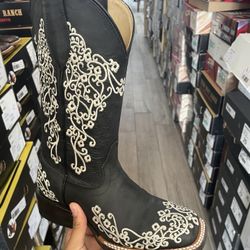 womens western boots