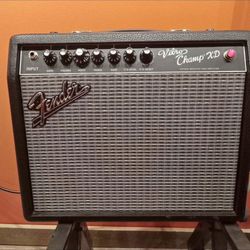 Fender Vibro Champ XD Tube Amplifier 