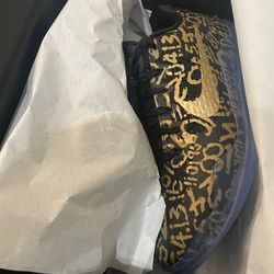 Kobe mamba day size 10 , 10.5 , 11