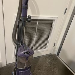 Shark NV352 Navigator Lift Away Upright Vacuum