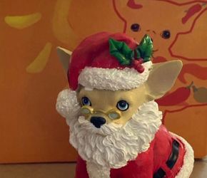 Christmas Santa 2009 Figurine Chihuahua Dog Collectible Display by Aye Chihuahua 3.5"h +Box Vintage