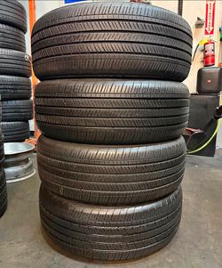 235/55/20 Goodyear vendo un set de llantas usadas excelente condiciones de vida las 4 ✅🤩I am selling a set of used tires, all 4 in excellent living c