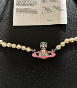 Vivienne Westwood Pearl Orb Choket