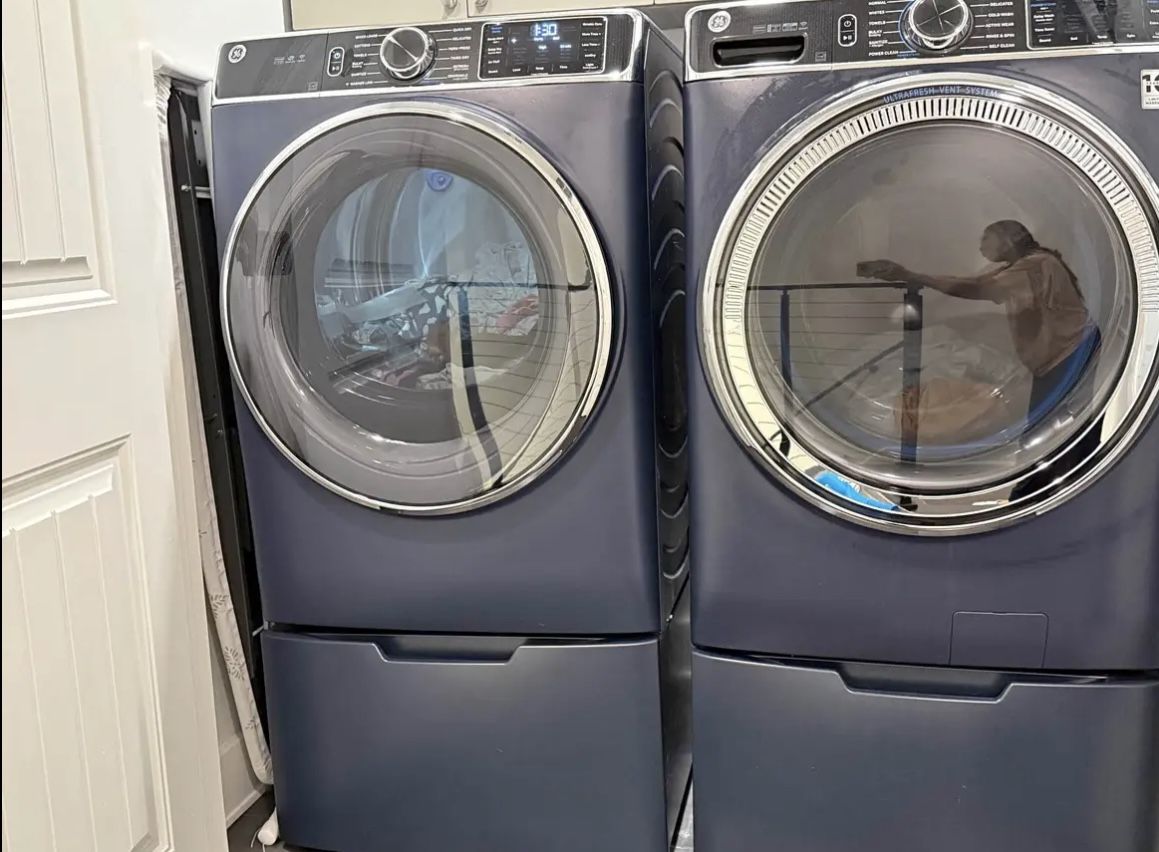 GE Washer And Dryer Set 