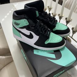 Jordan 1 High OG Green Glow 