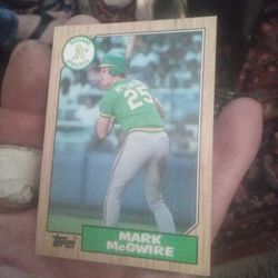 Mark McGwire Rookie Card
