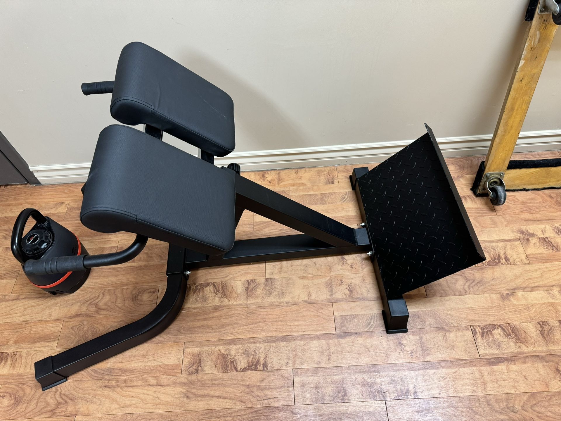 Titan Fitness Back Extension Exercise Hyperextension Roman Chair