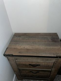 Queen size Bed Frame With 2 Dressers