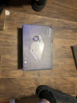 AuKing Mini Projector