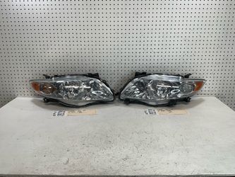 2009 2010 TOYOTA COROLLA RIGHT & LEFT HEADLIGHT PAIR OEM