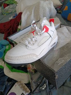 9.5 mens spike Jordon