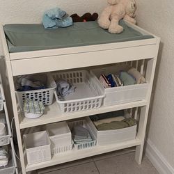Baby changing table