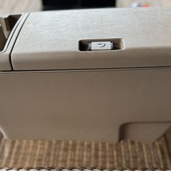 88-94 Chevy Silverado GMC Sierra Suburban Blazer CENTER CONSOLE TAN 1(contact info removed)