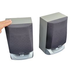 Pair of VENTURER Bookshelf 8Ω Speakers. Works Great.