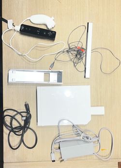 Nintendo Wii (RVL-001) w/ HDMI Port