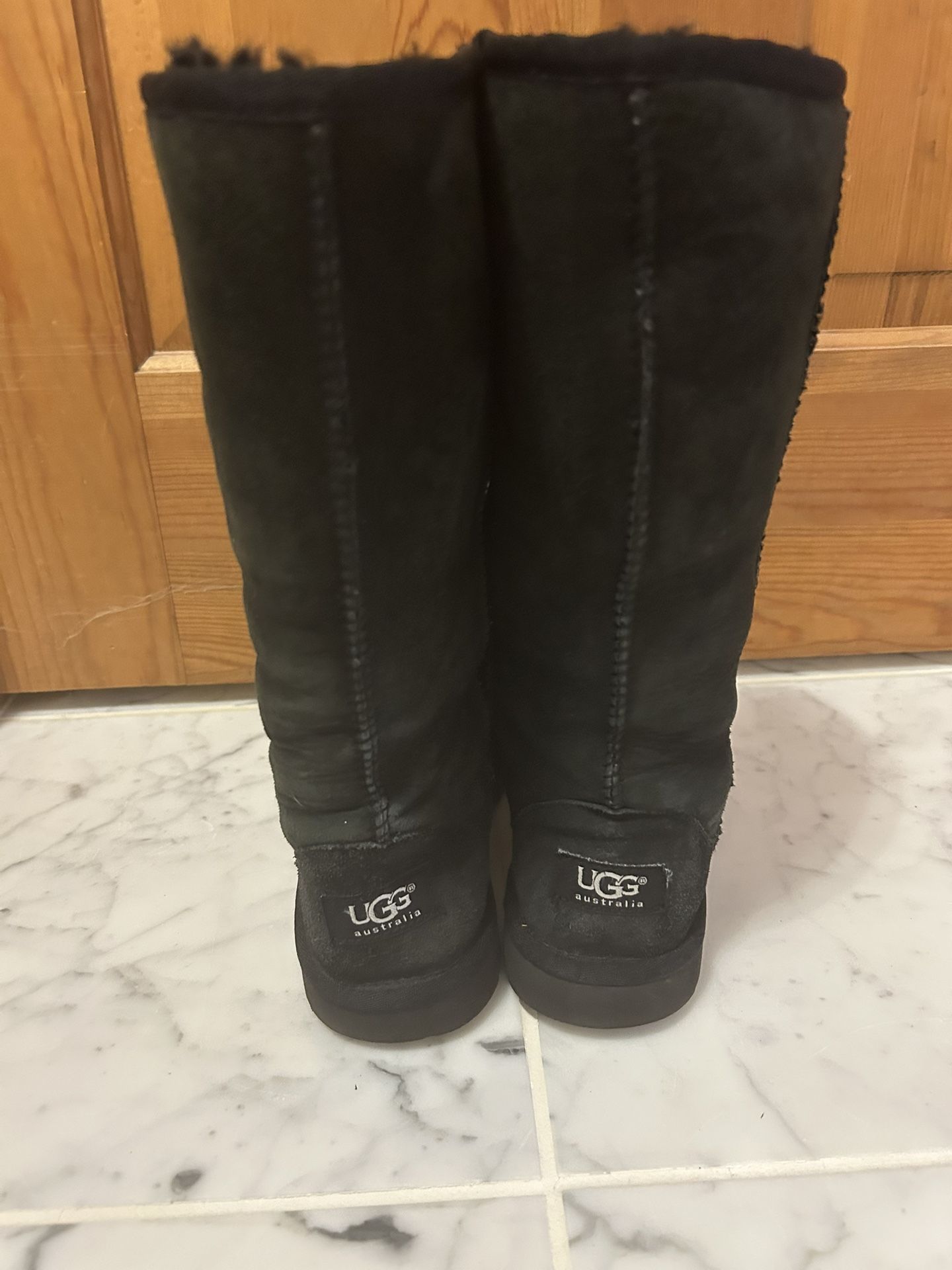 UGG black suede boots. Women's 5 1/2 or child's size 4. Great condition!