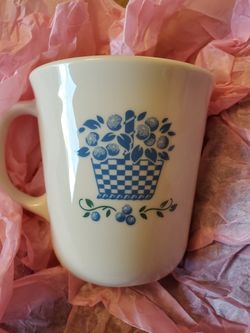 4 Pretty Corning Blueberry Bouquet Mugs