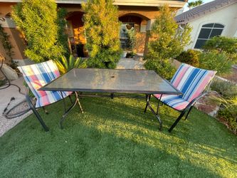 Outdoor patio table & chairs