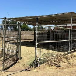 24×24 Stall With Covers 