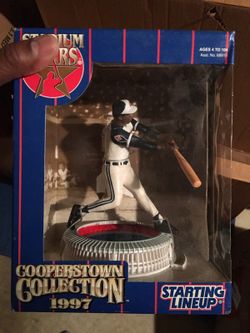 Sports Plates, Figures, Cards Memorabalia