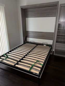 Murphy bed