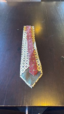 Vintage Tommy Hilfiger tie