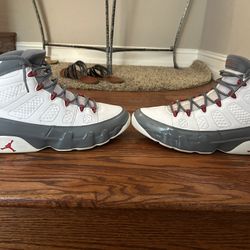 Jordan Retro 9