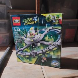 LEGO ALIEN CONQUEST Alien Mothership 7065