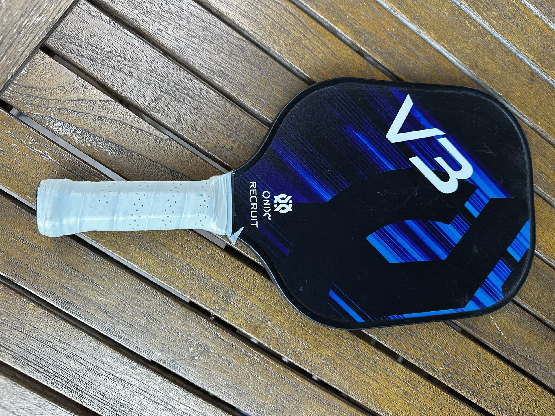 Onix Recruit V3 Pickleball Paddle Graphite Face, Polypropylene Core New Unused
