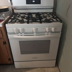 Frigidaire Gas Oven/Range