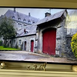 57 *  Roku Color Tv