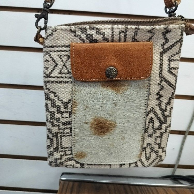 Myra Crossbody Bag 
