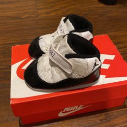 Jordan 11 Concord 