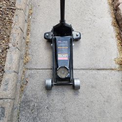 Craftsman 3 ton Floor Jack 95 obo